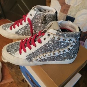 Vintage Havana size 9 sneakers